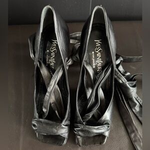 Yves Saint Laurent Black Leather Twist-Strap Heels